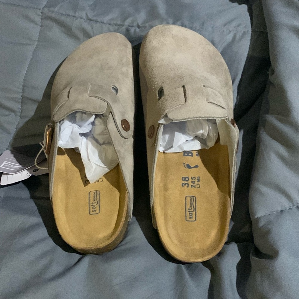 Birkenstock Boston Clogs Taupe 38 (Woman’s 7 / 7.5) Soft Footbed Narrow